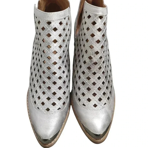 ARider Girl | silver Abby Bootie - Picture 2 of 5